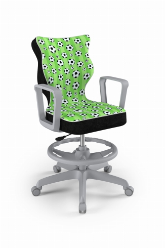 Krzesło do biurka dla chłopca dopasowane do wzrostu 159-188 cm, model Norm z podnóżkiem motyw piłki obrotowe